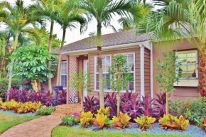 Tropical Bungalow with Pool